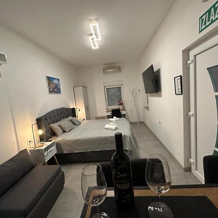 Venite Rooms Velika Eksteriør billede